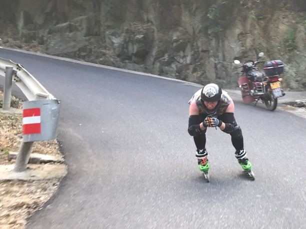 downhill speed skater